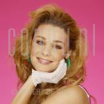 21-01-2004 Froukje de Both at studio in Amsterdam, on behalf of musical Love me just a little bit more.

[keywords]Posed, Headshot, Eyecontact, Smiling[/keywords]